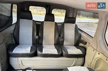 Минивэн Opel Vivaro 2006 в  фото 10 Минивэн Opel Vivaro 2006 в