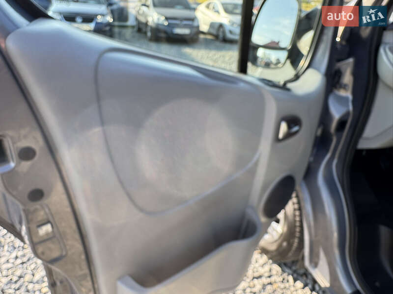 Минивэн Opel Vivaro 2013 в Черновцах фото 27 Минивэн Opel Vivaro 2013 в Черновцах