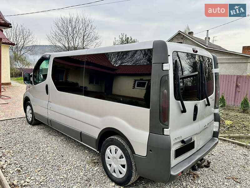 Минивэн Opel Vivaro 2006 в Черновцах