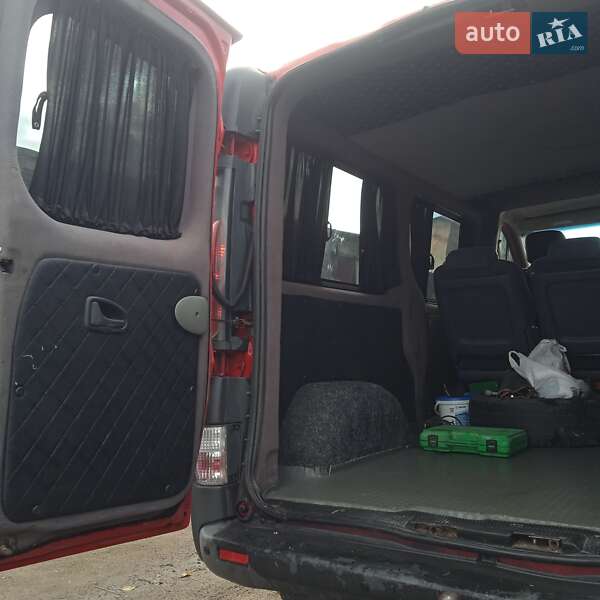 Мінівен Opel Vivaro 2002 в Рівному фото 12 Мінівен Opel Vivaro 2002 в Рівному