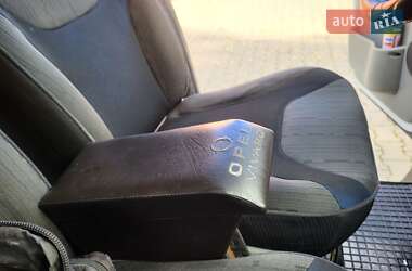 Минивэн Opel Vivaro 2006 в 