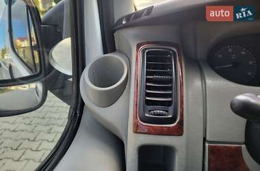 Минивэн Opel Vivaro 2006 в 