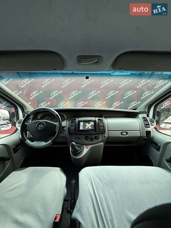 Минивэн Opel Vivaro 2011 в Сумах