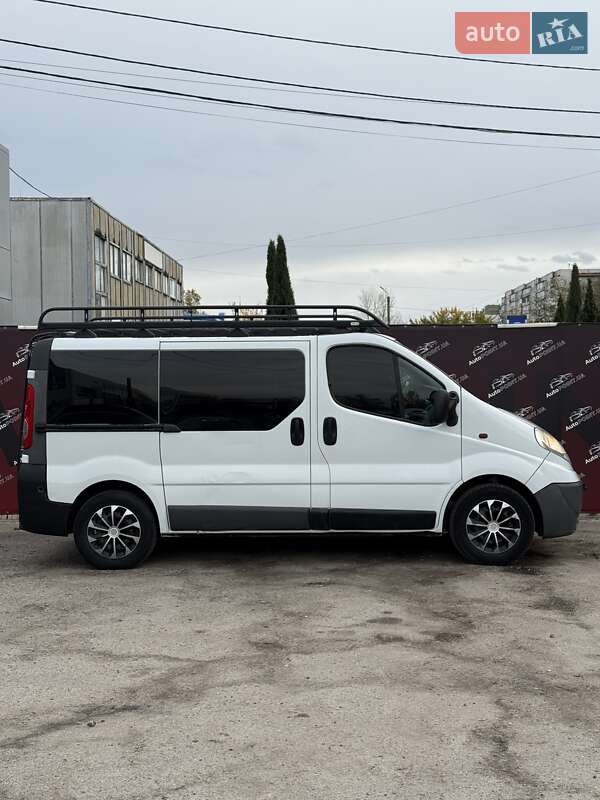 Минивэн Opel Vivaro 2011 в Сумах
