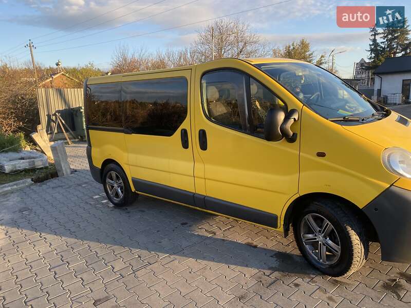 Минивэн Opel Vivaro 2006 в Тростянце фото Минивэн Opel Vivaro 2006 в Тростянце