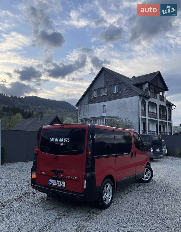Минивэн Opel Vivaro 2004 в Рахове