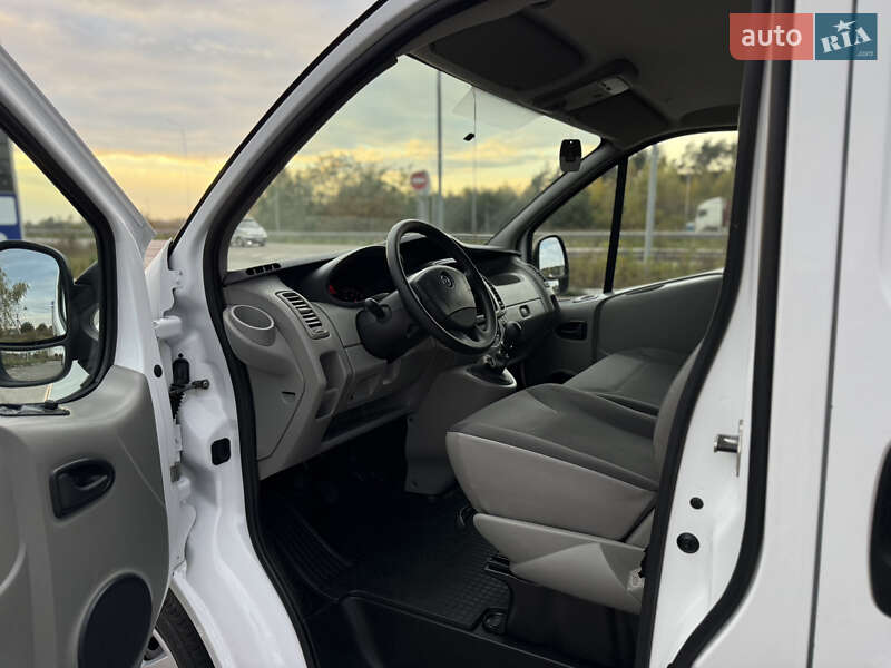 Грузовой фургон Opel Vivaro 2014 в Радивилове фото 16 Грузовой фургон Opel Vivaro 2014 в Радивилове