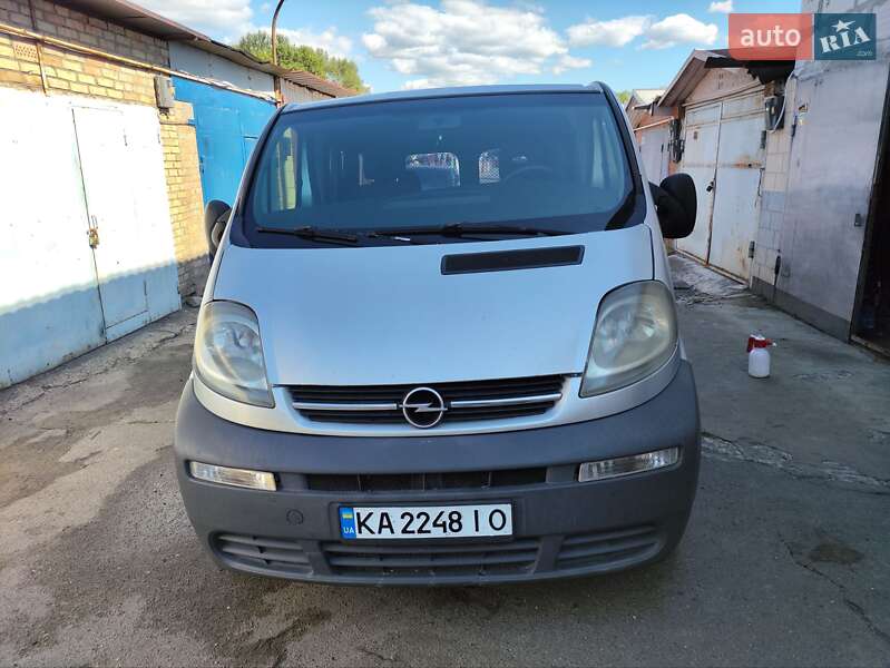 Минивэн Opel Vivaro 2002 в Киеве
