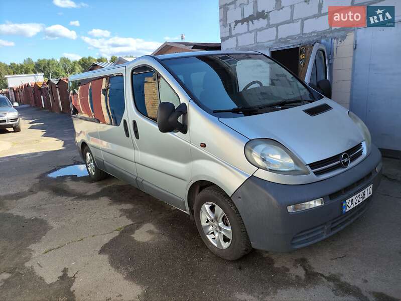 Минивэн Opel Vivaro 2002 в Киеве