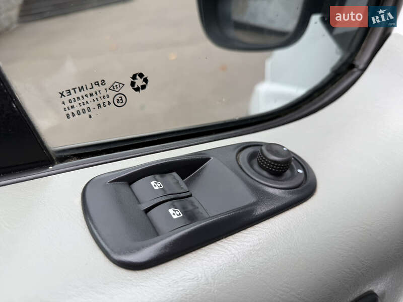 Минивэн Opel Vivaro 2006 в Ровно фото 66 Минивэн Opel Vivaro 2006 в Ровно