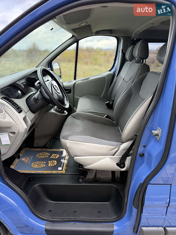 Минивэн Opel Vivaro 2009 в Ровно фото 14 Минивэн Opel Vivaro 2009 в Ровно