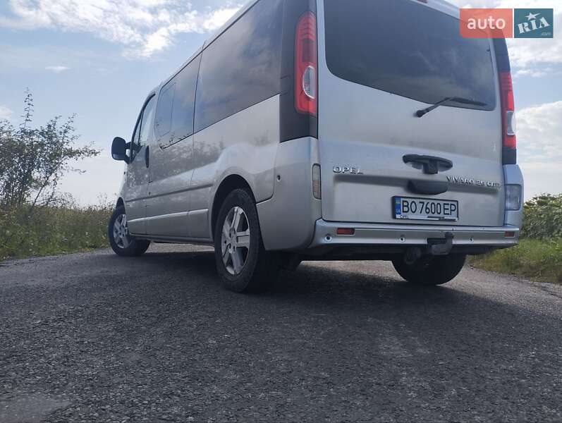 Минивэн Opel Vivaro 2010 в Бучаче
