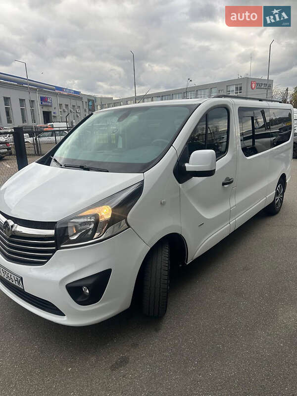 Минивэн Opel Vivaro 2015 в Киеве