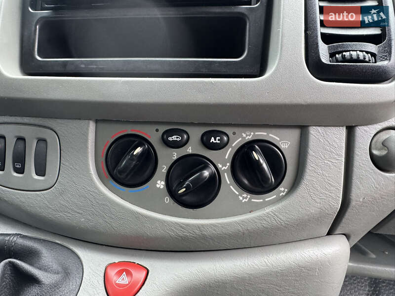 Минивэн Opel Vivaro 2004 в Звягеле фото 23 Минивэн Opel Vivaro 2004 в Звягеле