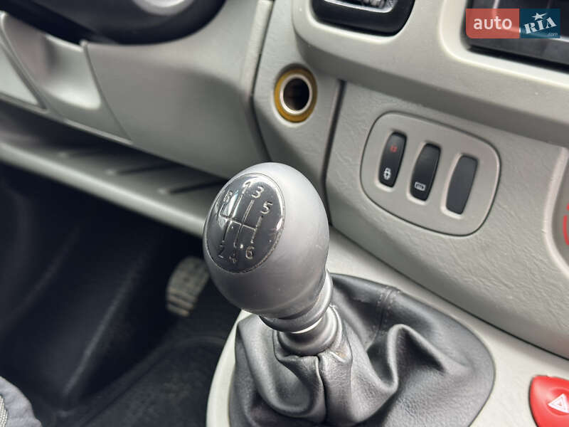 Минивэн Opel Vivaro 2004 в Звягеле фото 25 Минивэн Opel Vivaro 2004 в Звягеле