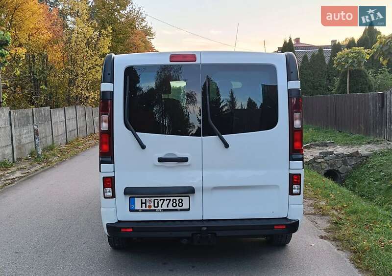 Мінівен Opel Vivaro 2016 в Луцьку