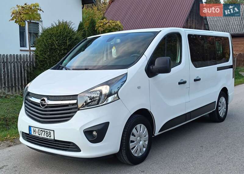 Мінівен Opel Vivaro 2016 в Луцьку