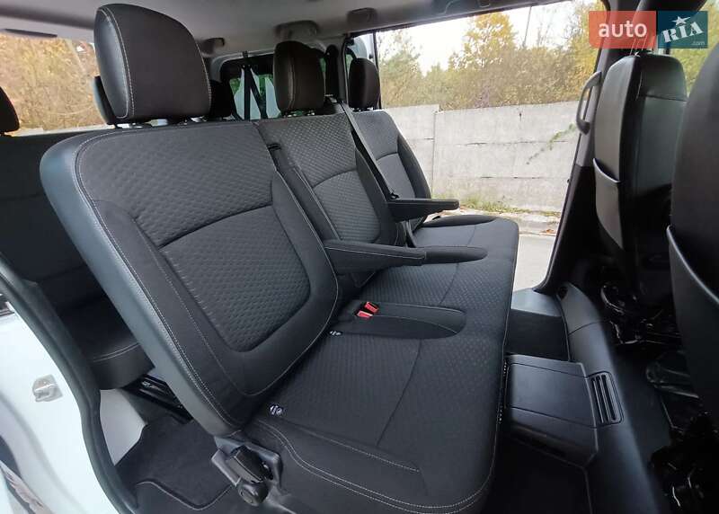 Мінівен Opel Vivaro 2016 в Луцьку