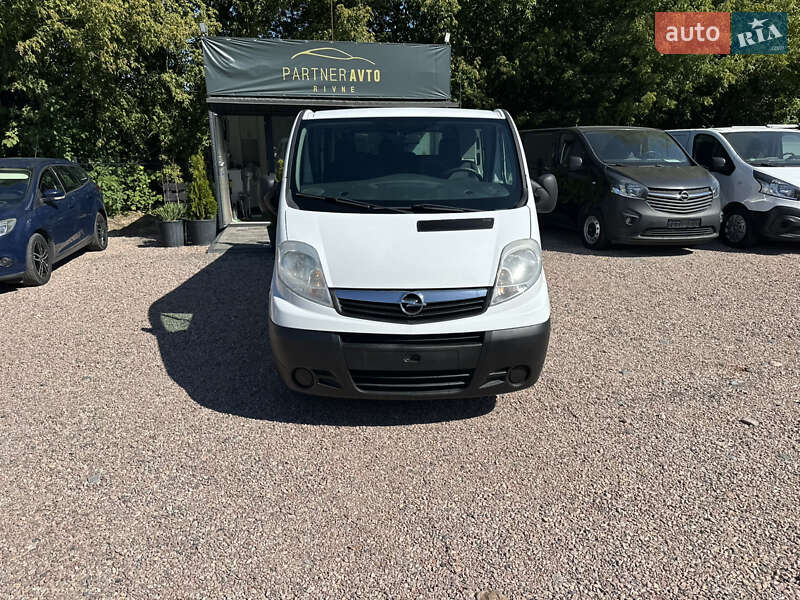 Мінівен Opel Vivaro 2014 в Рівному