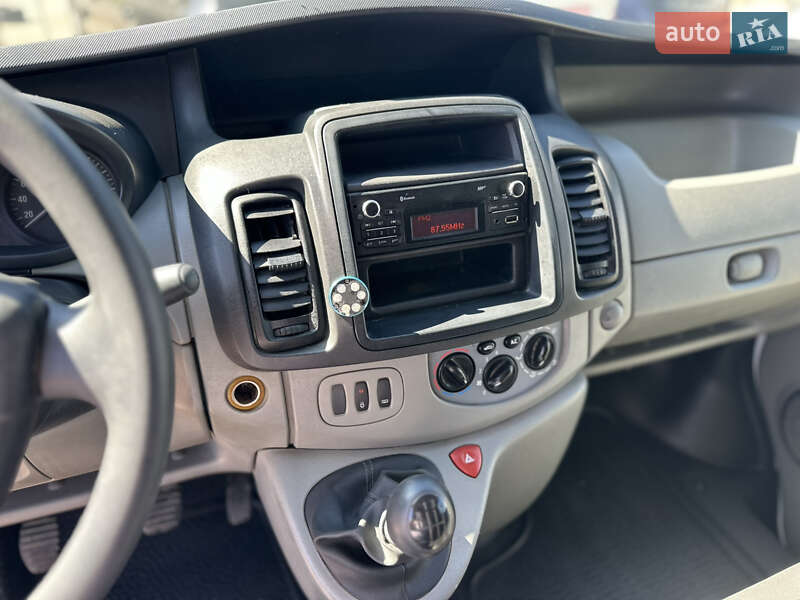 Мінівен Opel Vivaro 2014 в Рівному