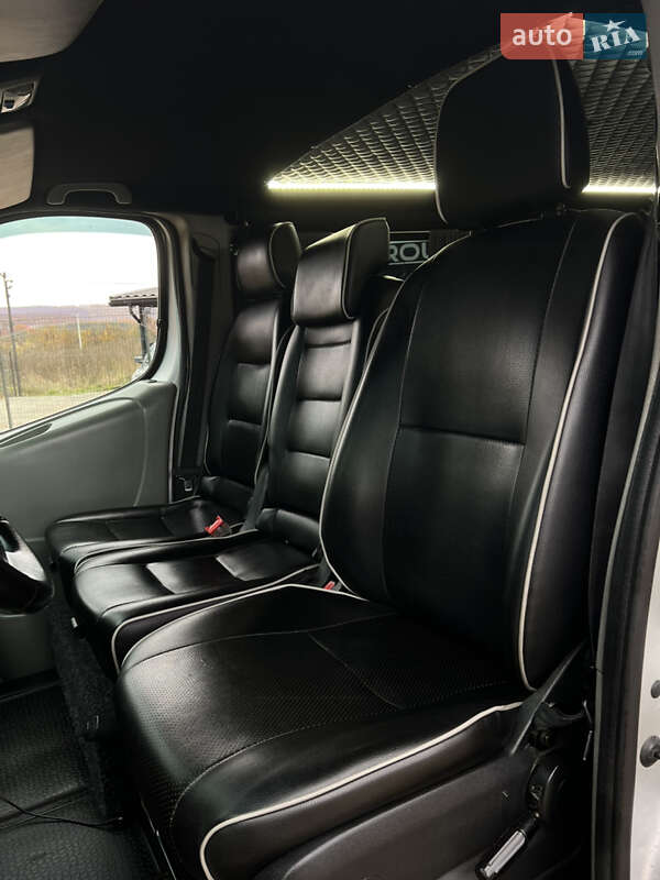 Минивэн Opel Vivaro 2006 в Черновцах