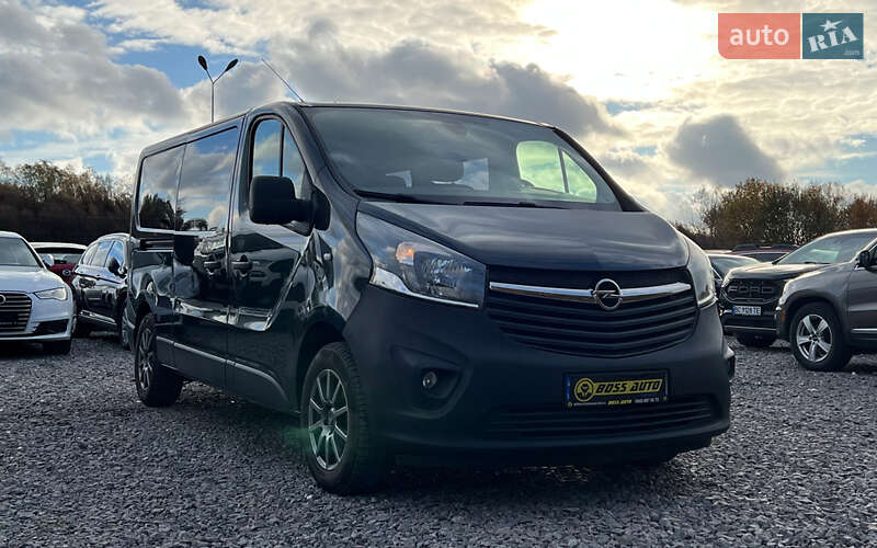 Мінівен Opel Vivaro 2015 в Львові