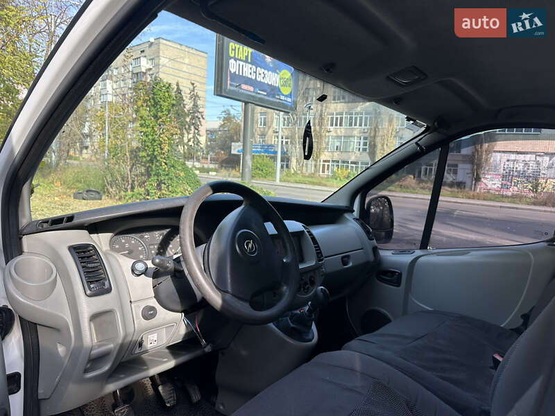 Минивэн Opel Vivaro 2003 в Киеве