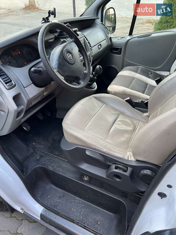 Минивэн Opel Vivaro 2007 в Черновцах