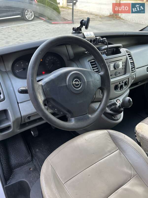 Минивэн Opel Vivaro 2007 в Черновцах