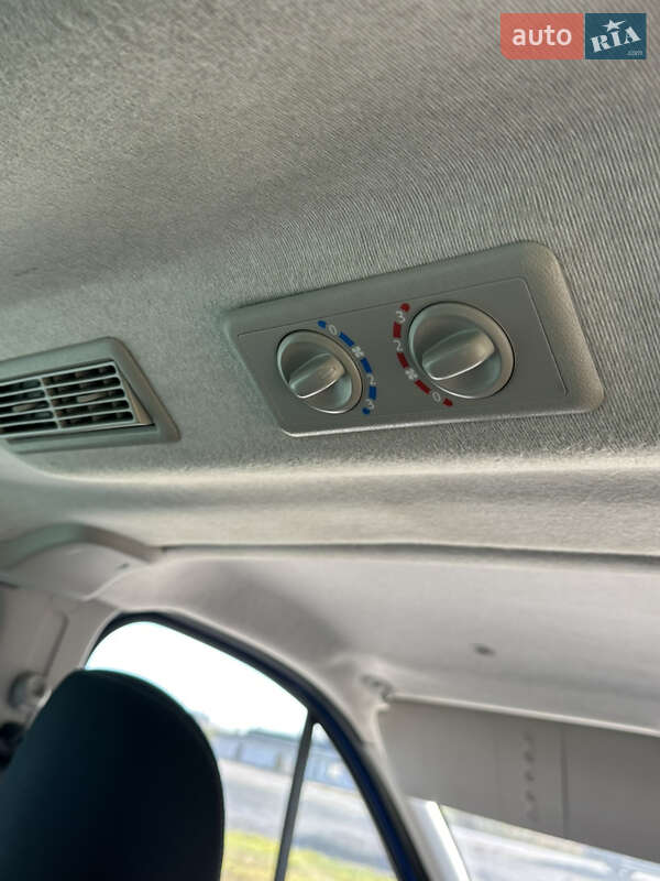 Мінівен Opel Vivaro 2015 в Ковелі