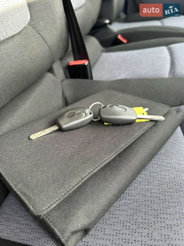 Мінівен Opel Vivaro 2015 в Ковелі