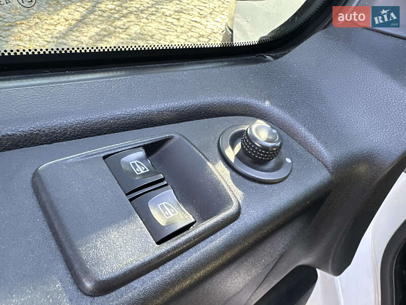 Минивэн Opel Vivaro 2016 в Львове фото 37 Минивэн Opel Vivaro 2016 в Львове