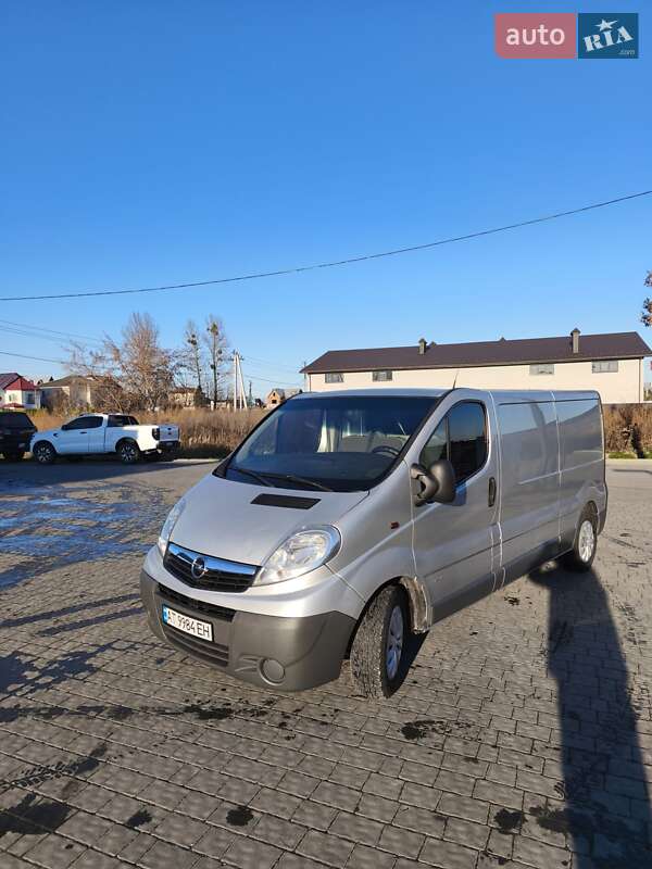 Грузовой фургон Opel Vivaro 2010 в Ивано-Франковске