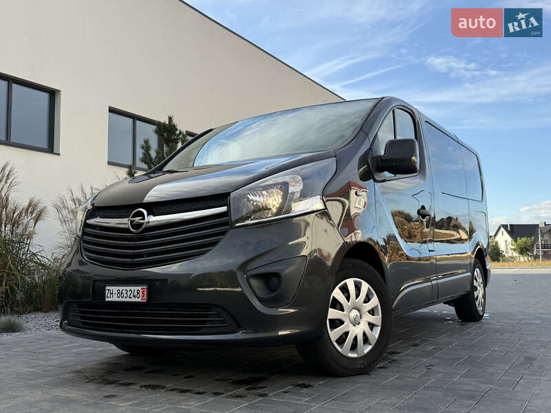 Минивэн Opel Vivaro 2015 в Луцке