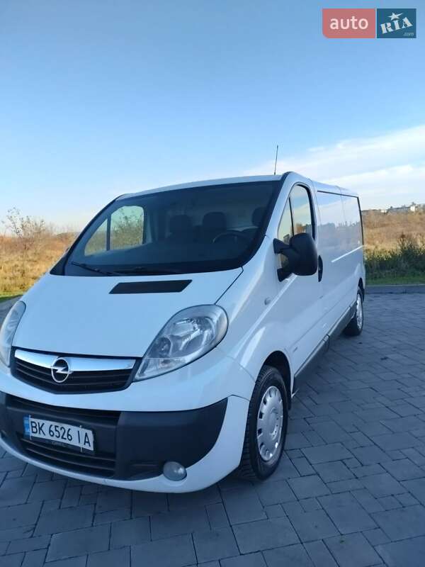 Opel Vivaro 2013