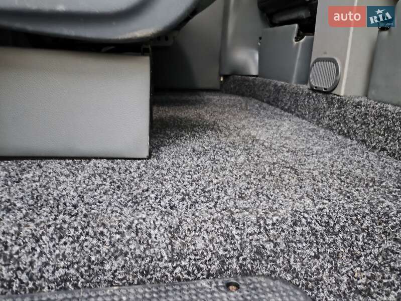 Минивэн Opel Vivaro 2006 в Виннице