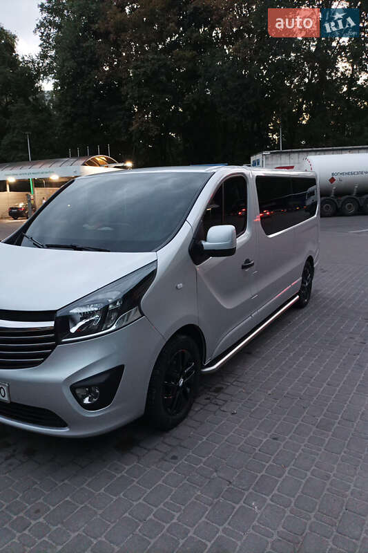 Мінівен Opel Vivaro 2019 в Києві