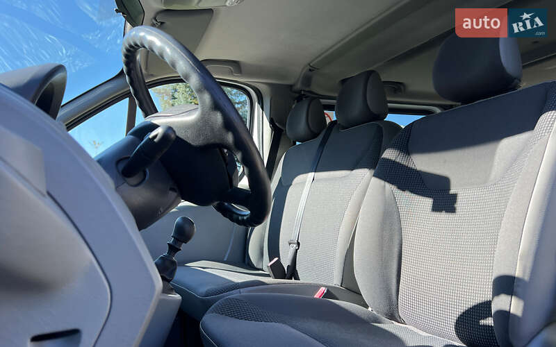 Минивэн Opel Vivaro 2013 в Львове фото 9 Минивэн Opel Vivaro 2013 в Львове