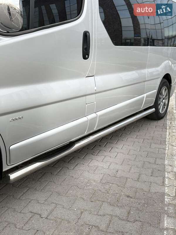 Минивэн Opel Vivaro 2010 в Черновцах
