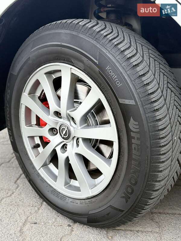 Минивэн Opel Vivaro 2010 в Черновцах