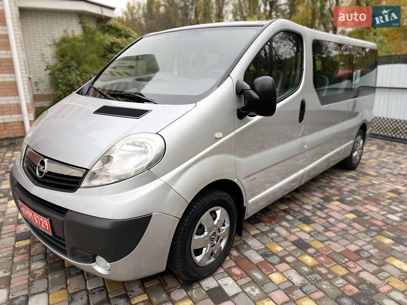 Минивэн Opel Vivaro 2013 в Казатине