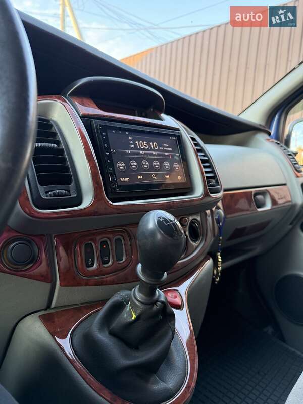 Минивэн Opel Vivaro 2003 в Бершади