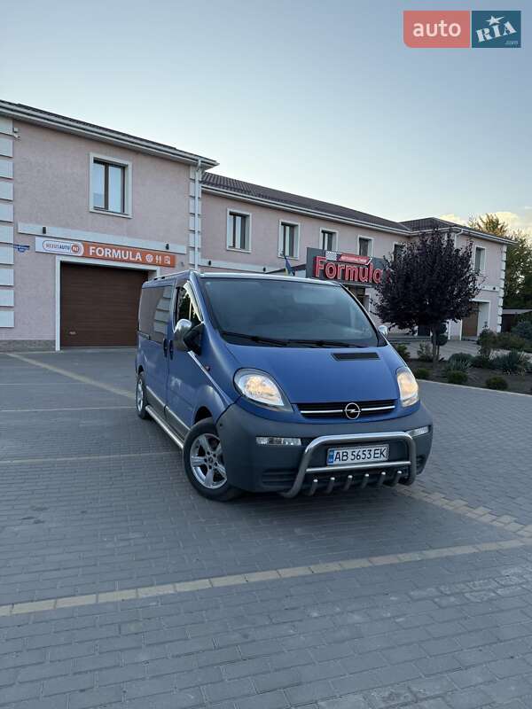 Минивэн Opel Vivaro 2003 в Бершади