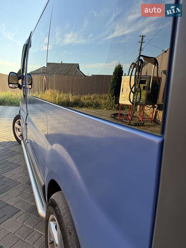 Минивэн Opel Vivaro 2003 в Бершади