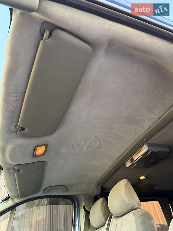 Минивэн Opel Vivaro 2003 в Бершади