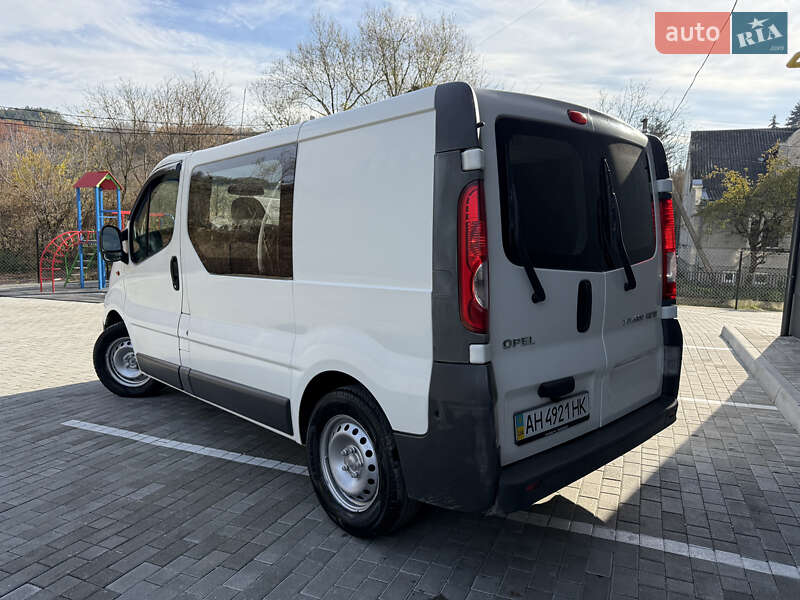 Минивэн Opel Vivaro 2007 в Кременце