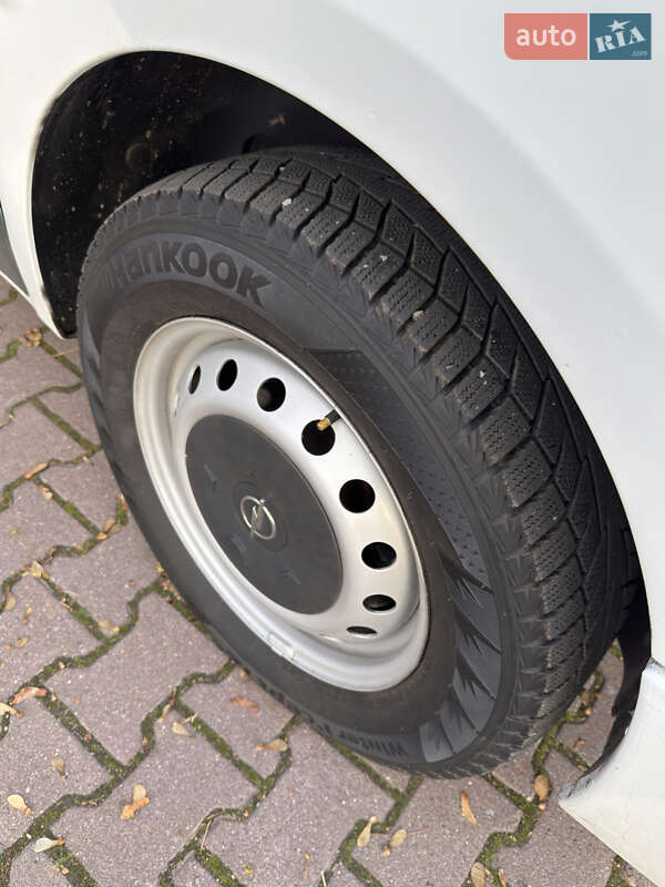 Минивэн Opel Vivaro 2009 в Миргороде