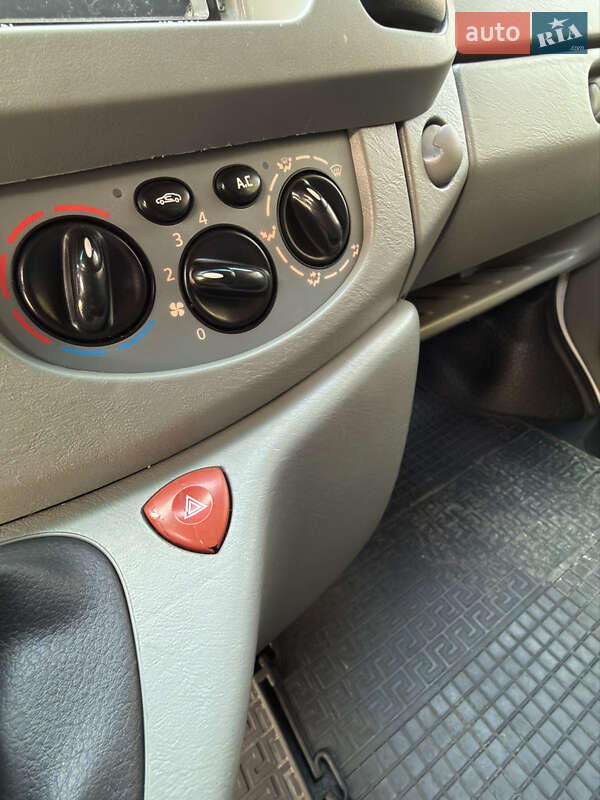 Минивэн Opel Vivaro 2009 в Миргороде