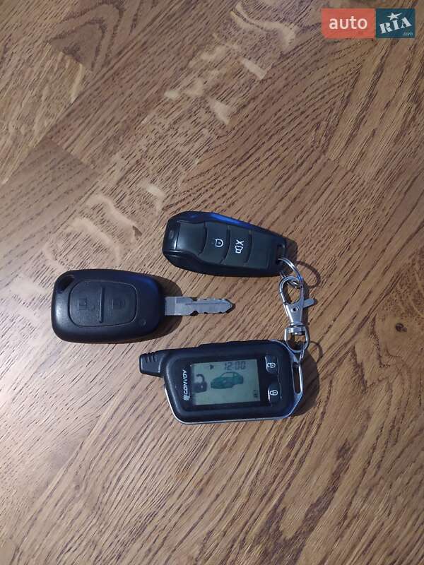 Минивэн Opel Vivaro 2004 в Ровно фото 8 Минивэн Opel Vivaro 2004 в Ровно