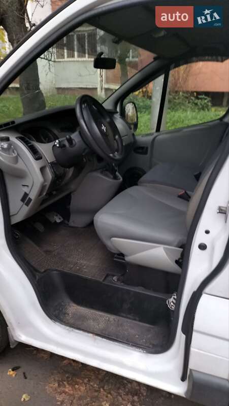 Минивэн Opel Vivaro 2003 в Киеве